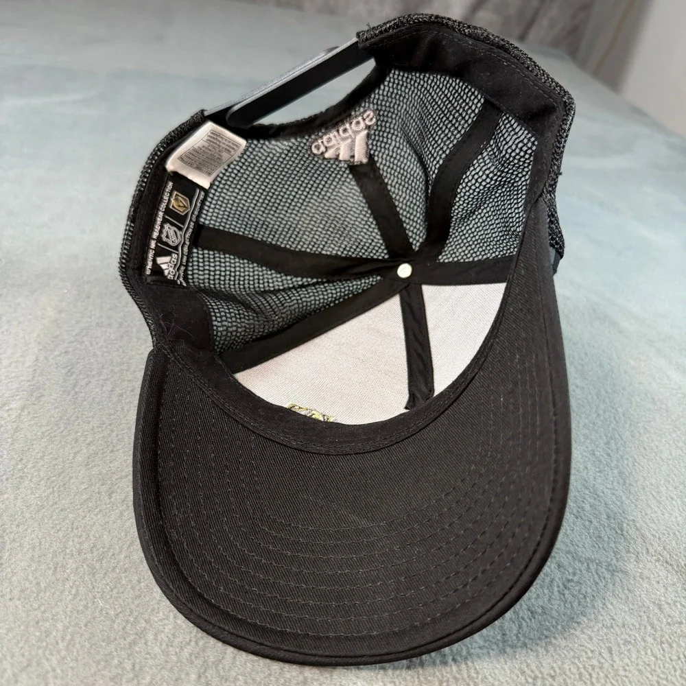 Adidas Vegas Golden Knights NHL Trucker Hat Black Mesh Snapback‎ Cap One Size